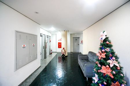 Apartamento para alugar com 65m², 2 quartos e 1 vagaHall social