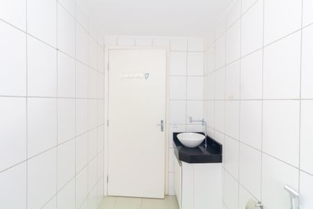 Apartamento para alugar com 52m², 2 quartos e sem vaga Apartamento para alugar com 52m², 2 quartos e sem vagaBanheiro