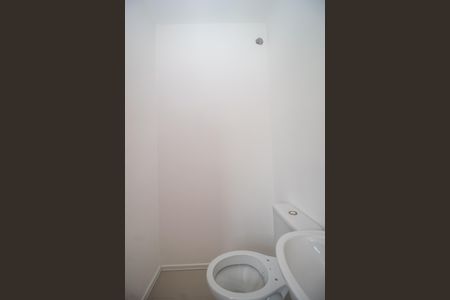 Casa à venda com 99m², 3 quartos e 1 vaga Casa à venda com 99m², 3 quartos e 1 vagaBanheiro