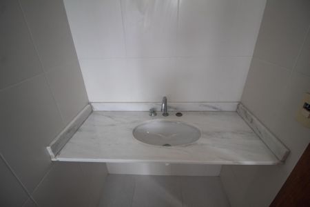 Casa à venda com 99m², 3 quartos e 1 vaga Casa à venda com 99m², 3 quartos e 1 vagaBanheiro da Suíte