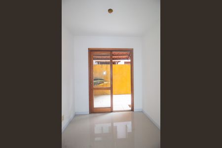 Casa à venda com 99m², 3 quartos e 1 vaga Casa à venda com 99m², 3 quartos e 1 vagaSuíte