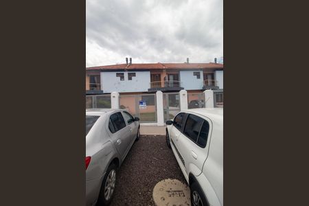 Casa à venda com 99m², 3 quartos e 1 vaga Casa à venda com 99m², 3 quartos e 1 vagaFachada