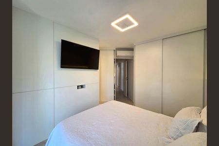 Apartamento à venda com 157m², 4 quartos e 2 vagasSuíte 3