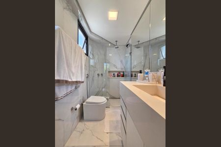 Apartamento à venda com 157m², 4 quartos e 2 vagasBanheiro da Suíte 3