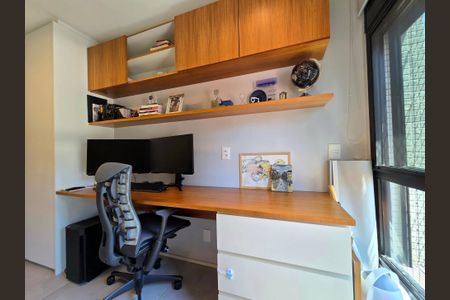 Apartamento à venda com 157m², 4 quartos e 2 vagasSuíte 1