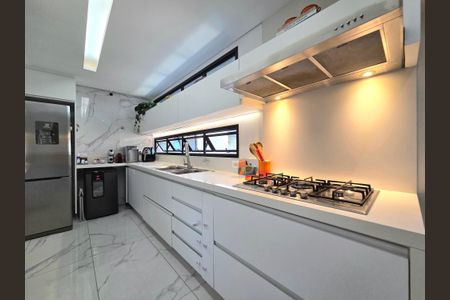 Apartamento à venda com 157m², 4 quartos e 2 vagasCozinha