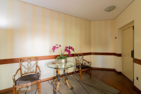 Apartamento à venda com 157m², 4 quartos e 2 vagasHall