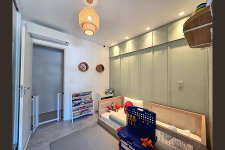 Apartamento à venda com 157m², 4 quartos e 2 vagasSuíte 2