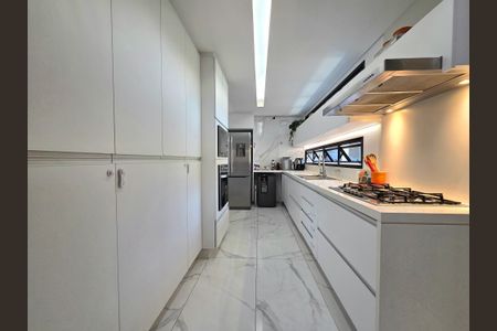Apartamento à venda com 157m², 4 quartos e 2 vagasCozinha