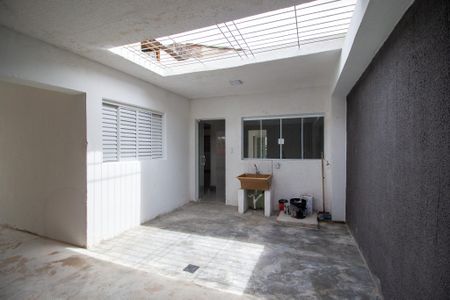 Casa para alugar com 117m², 2 quartos e 5 vagasÁrea de Serviço