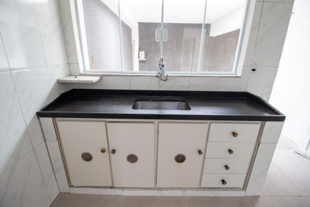 Casa para alugar com 117m², 2 quartos e 5 vagasCozinha 