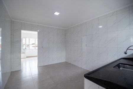 Casa para alugar com 117m², 2 quartos e 5 vagasCozinha 