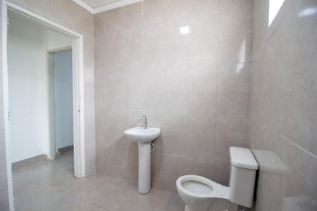 Casa para alugar com 117m², 2 quartos e 5 vagasBanheiro