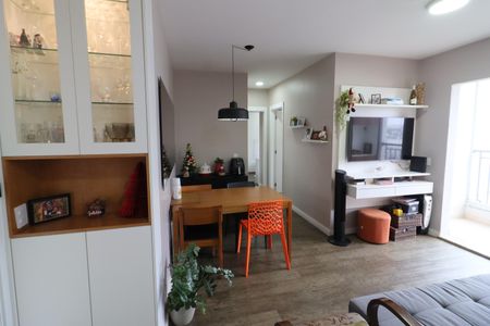 Sala de apartamento à venda com 2 quartos, 55m² em Continental, Osasco