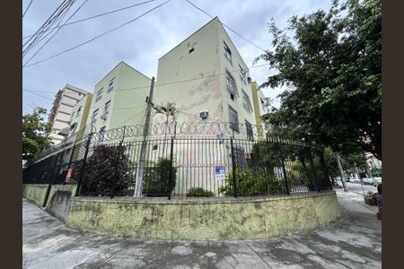 Apartamento para alugar com 50m², 1 quarto e 1 vagaFachada + plaquinha