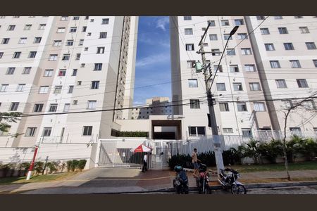 Apartamento para alugar com 41m², 2 quartos e 1 vaga Apartamento para alugar com 41m², 2 quartos e 1 vagaFachada