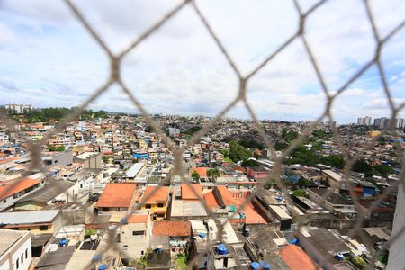 Sala  vista de apartamento para alugar com 2 quartos, 41m² em Parque Arariba, São Paulo