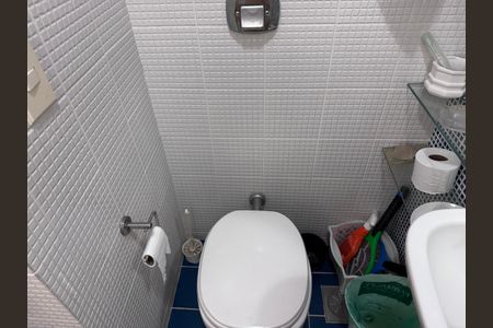 Apartamento à venda com 193m², 4 quartos e 3 vagasSuíte 2 - Banheiro