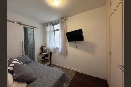 Apartamento à venda com 193m², 4 quartos e 3 vagasSuíte 2
