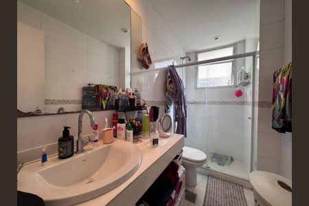 Apartamento à venda com 193m², 4 quartos e 3 vagasSuíte 1 - Banheiro