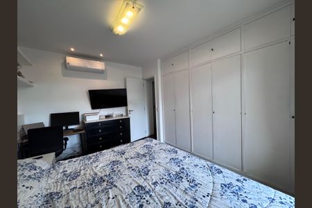 Apartamento à venda com 193m², 4 quartos e 3 vagasQuarto 1