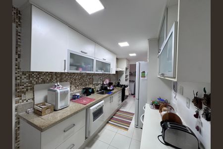 Apartamento à venda com 193m², 4 quartos e 3 vagasCozinha e Área de Serviço