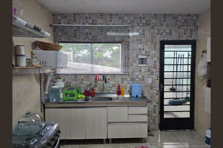 Casa para alugar com 160m², 2 quartos e 1 vagaCozinha 