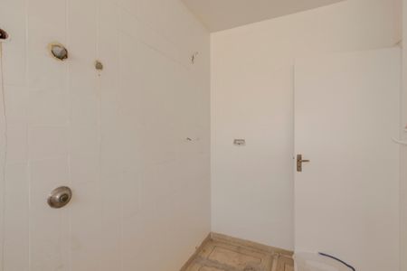 Casa à venda com 180m², 3 quartos e 1 vagaBanheiro 2