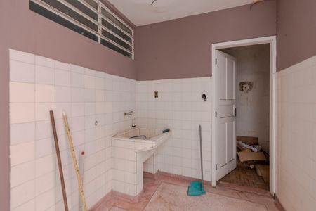 Casa à venda com 180m², 3 quartos e 1 vagaLavanderia