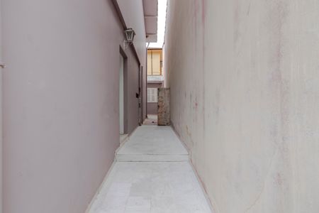 Casa à venda com 180m², 3 quartos e 1 vagaCorredor Lateral