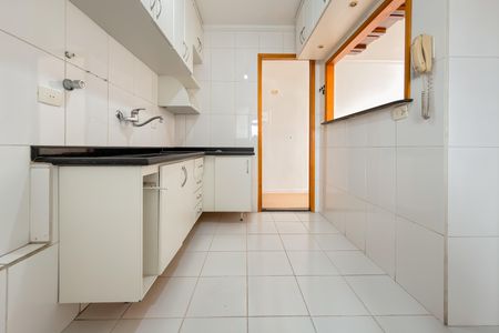 Apartamento à venda com 90m², 3 quartos e 2 vagas Apartamento à venda com 90m², 3 quartos e 2 vagasCozinha