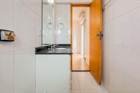 Apartamento à venda com 90m², 3 quartos e 2 vagas Apartamento à venda com 90m², 3 quartos e 2 vagasBanheiro da Suíte