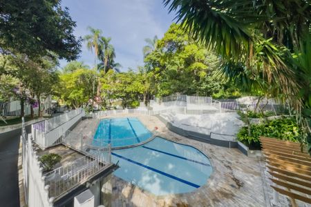 Apartamento à venda com 90m², 3 quartos e 2 vagas Apartamento à venda com 90m², 3 quartos e 2 vagasPiscina