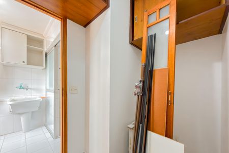 Apartamento à venda com 90m², 3 quartos e 2 vagas Apartamento à venda com 90m², 3 quartos e 2 vagasÁrea de Serviço