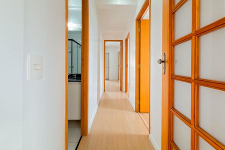 Apartamento à venda com 90m², 3 quartos e 2 vagas Apartamento à venda com 90m², 3 quartos e 2 vagasCorredor