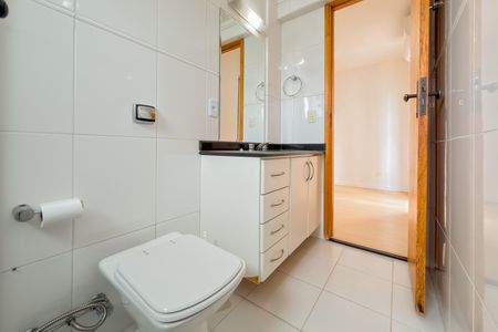 Apartamento à venda com 90m², 3 quartos e 2 vagas Apartamento à venda com 90m², 3 quartos e 2 vagasBanheiro da Suíte