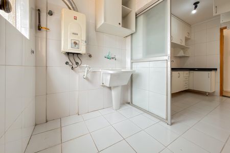 Apartamento à venda com 90m², 3 quartos e 2 vagas Apartamento à venda com 90m², 3 quartos e 2 vagasÁrea de Serviço