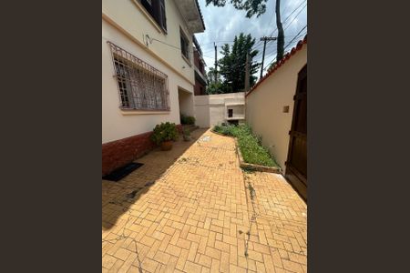 Casa à venda com 120m², 3 quartos e 3 vagasFoto 01
