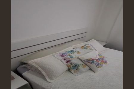 Apartamento à venda com 77m², 3 quartos e 2 vagas Apartamento à venda com 77m², 3 quartos e 2 vagasQuarto