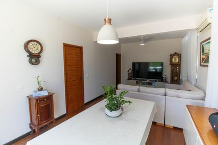 Apartamento para alugar com 85m², 2 quartos e sem vagaSala