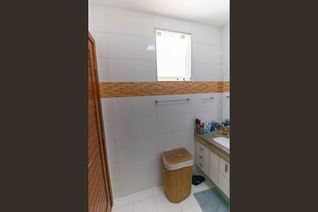 Apartamento para alugar com 85m², 2 quartos e sem vagaBanheiro da Suíte 1