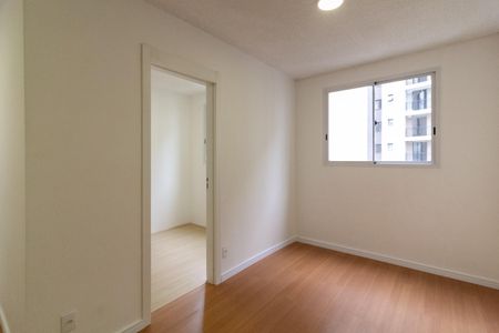 Sala de apartamento para alugar com 2 quartos, 35m² em Jardim Sabara, São Paulo