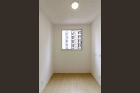 Quarto 1 de apartamento para alugar com 2 quartos, 35m² em Jardim Sabara, São Paulo