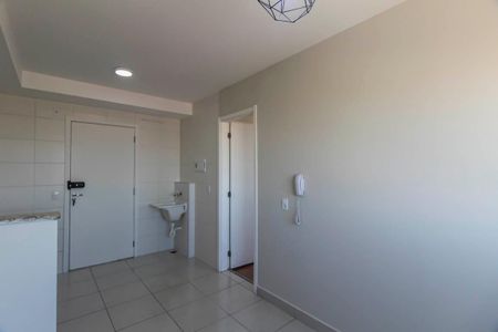 Sala/Cozinha de apartamento à venda com 1 quarto, 27m² em Jardim Adutora, São Paulo