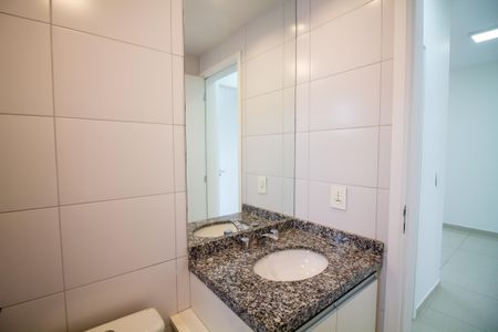 Apartamento para alugar com 70m², 2 quartos e 2 vagas Apartamento para alugar com 70m², 2 quartos e 2 vagasBanheiro