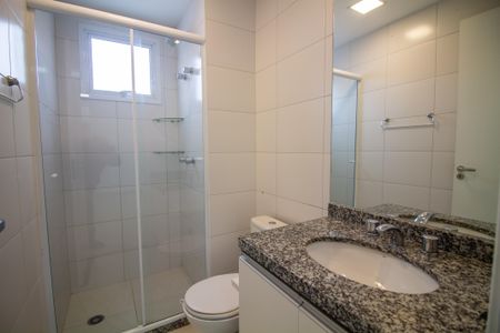 Apartamento para alugar com 70m², 2 quartos e 2 vagas Apartamento para alugar com 70m², 2 quartos e 2 vagasBanheiro
