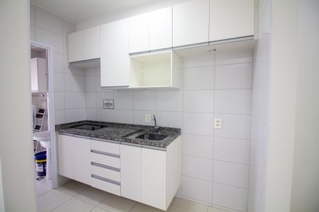 Apartamento para alugar com 70m², 2 quartos e 2 vagas Apartamento para alugar com 70m², 2 quartos e 2 vagasCozinha