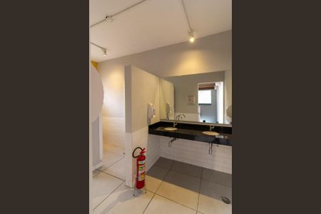 Casa à venda com 110m², 1 quarto e 2 vagasBanheiro 1