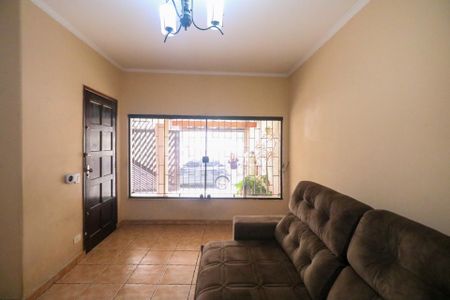 Casa à venda com 165m², 2 quartos e 2 vagasSala