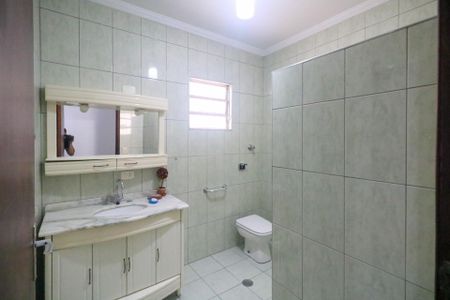 Casa à venda com 165m², 2 quartos e 2 vagasBanheiro